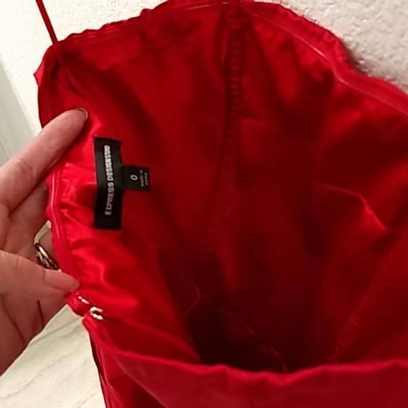 ❤️Express red strapless dress sz 0 - Picture 2 of 5